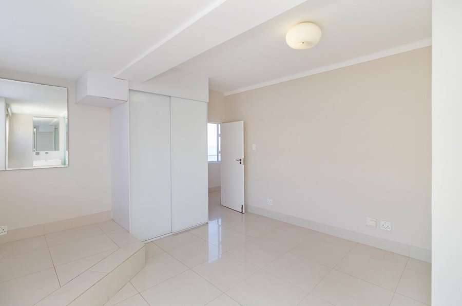 3 Bedroom Property for Sale in Sea Point Western Cape